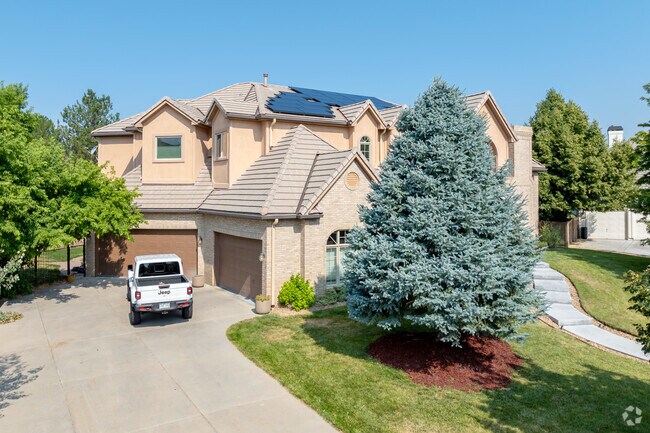 Homes at the top of the price range are often mansions sitting on park lots.