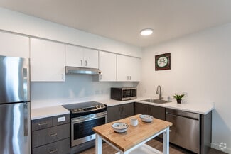 20220 NE Glisan St, Gresham, OR 97030