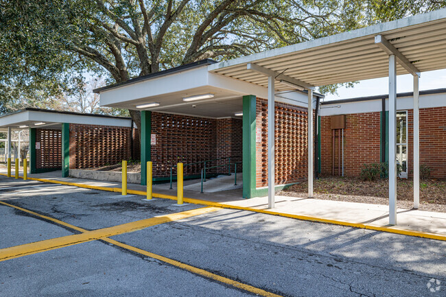 Lone Star Elementary School