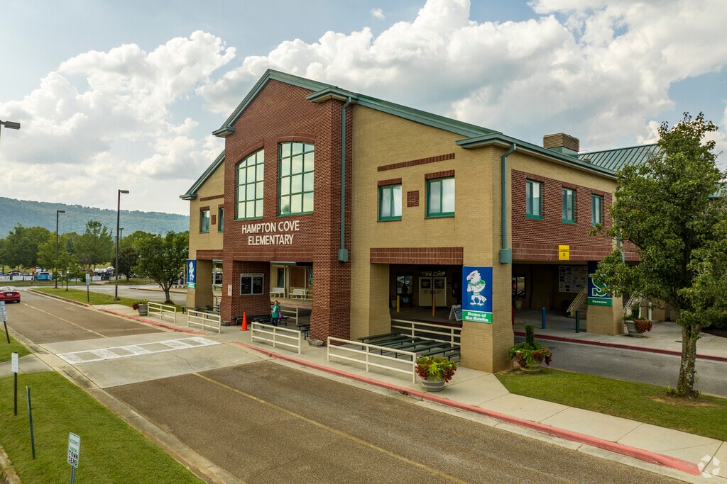 Hampton Cover Elementary is a kindergarten through 5th grade school in Madison County Alabama.