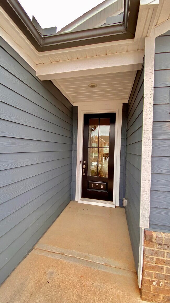 178 Redcroft Dr, Greer, SC 29651 - photo 5