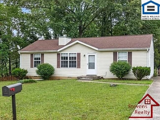 1907 Roan Dr, Clarksville, TN 37042 - photo 2