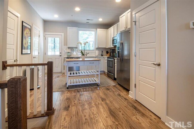 2800 Bedford Green Dr, Raleigh, NC 27604 - photo 6