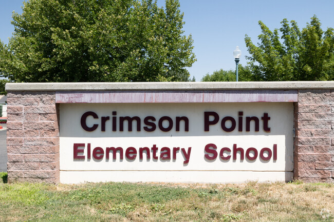 Crimson Point Elementary Signage.
