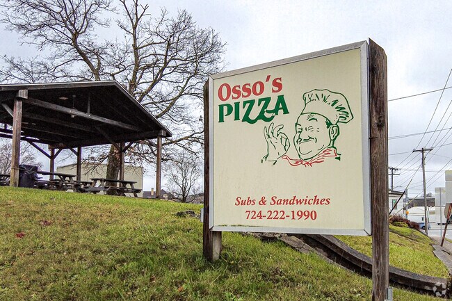 Osso's Pizza is a popular take out place for pizza, subs and sandwiches in Washington.