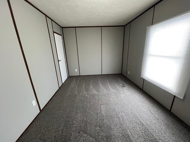 108 Plum St, Hopkinsville, KY 42240 - photo 2