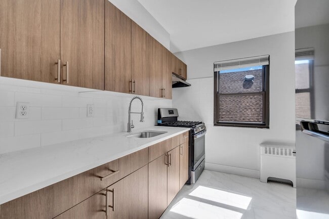 Palisades Manor Apartments – Modern Living in the Heart of Palisades Park, Palisades Park, NJ 07650 - photo 2