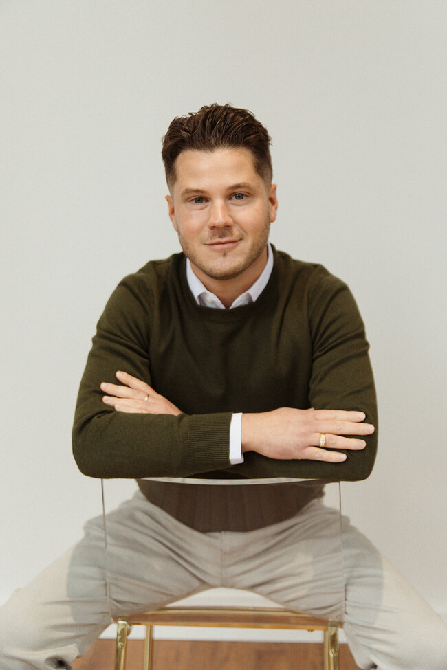 Agent Photo