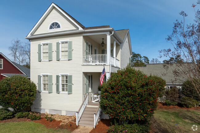 New two-story construction adds modern flair to downtown Covington.