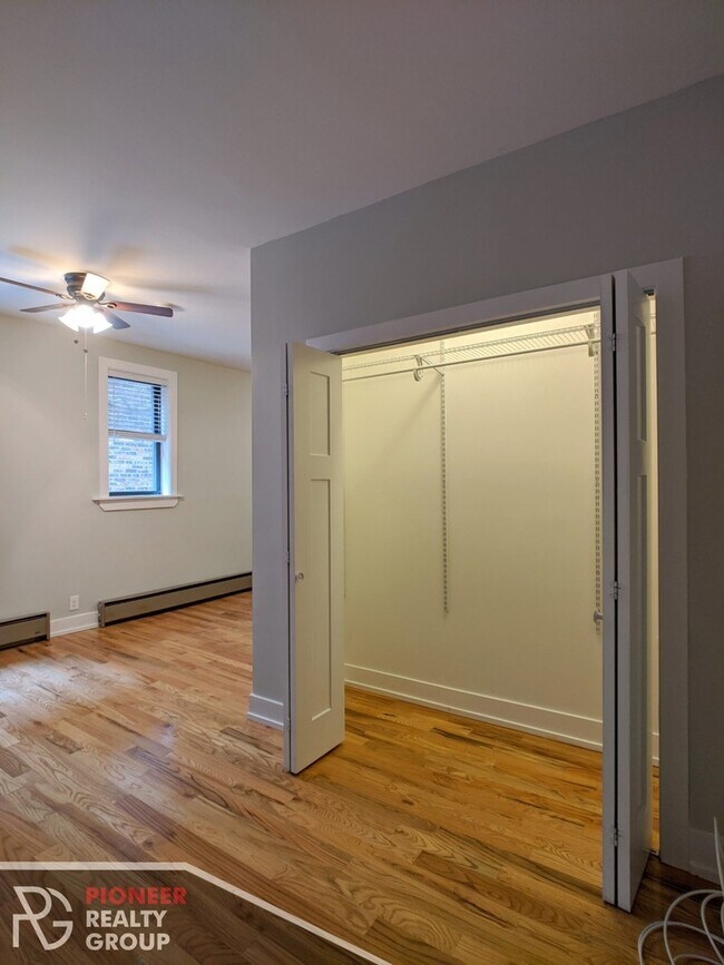633 W Barry Ave unit 1, Chicago, IL 60657 - photo 6