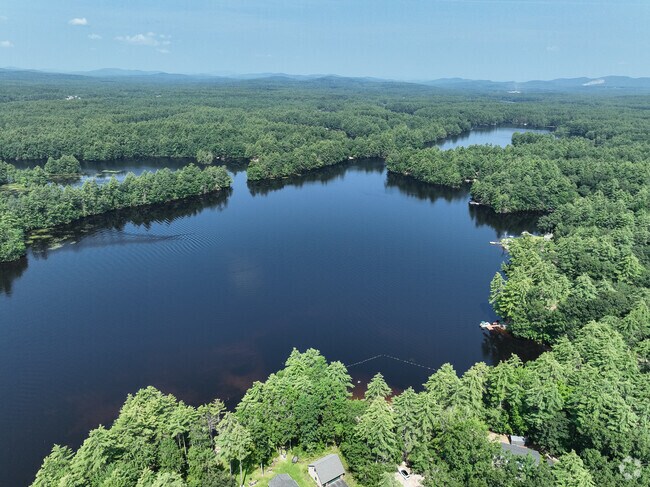 Lake Arrowhead has a surface area of approximately 779 acres.