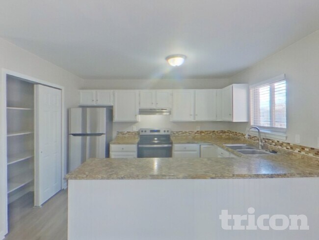 3928 Smoke Tree Dr, Colorado Springs, CO 80920 - photo 6