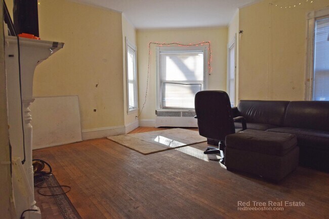 39 Pratt St, Allston, MA 02134 - photo 2