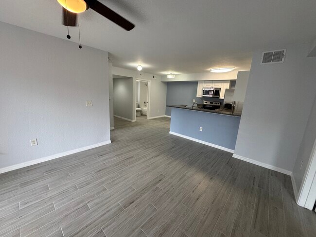 141 SW Palm Dr unit 101, Port Saint Lucie, FL 34986 - photo 2