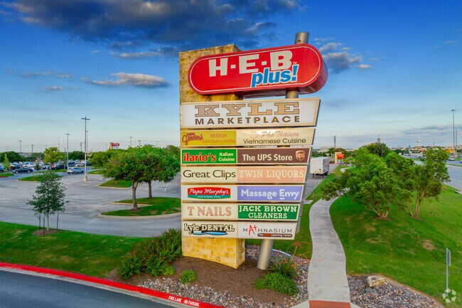 You can find many of your favorite restaurants and stores in the Kyle Shopping Center.