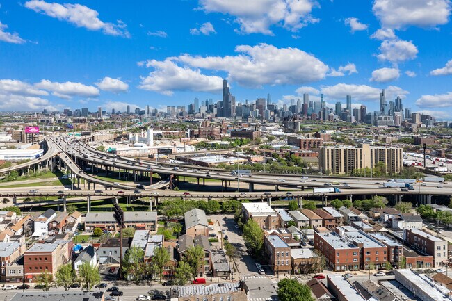 Bridgeport is minutes to downtown Chicago and next to I55 and I90 interchange.