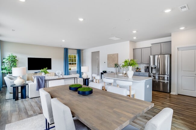 Reynolds Crossing Westbury71 12