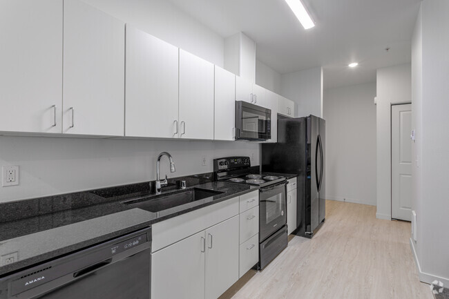 Studio - 604SF