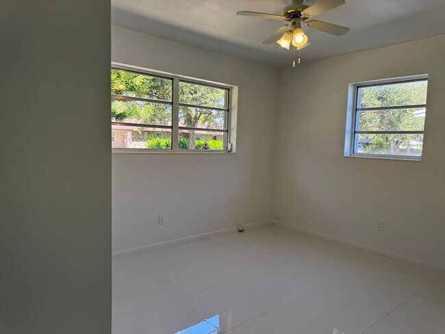 11535 SW 81st Rd, Miami, FL 33156 - photo 5