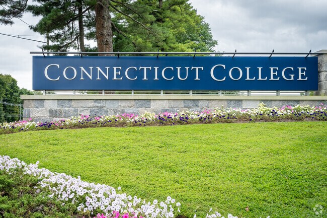 Discover Connecticut College, conveniently located minutes from Downtown New London.