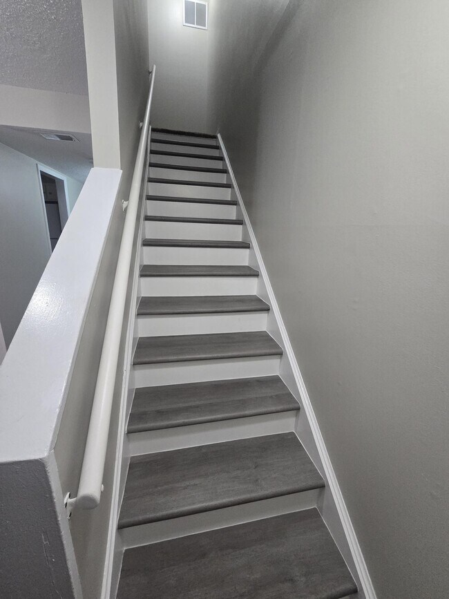 595 Winding Creek Rd unit Winding Creek Condo, Fayetteville, NC 28305 - photo 5