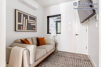 307 W 39th St Unit FL2-ID2110, New York, NY 10018