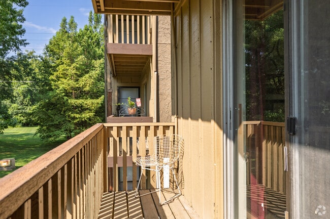 Suson Pines, Saint Louis, MO 63128 - photo 7