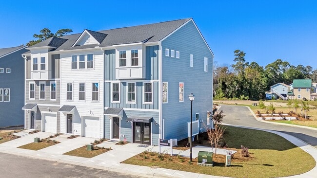 Seabreeze Crossing Townhomes