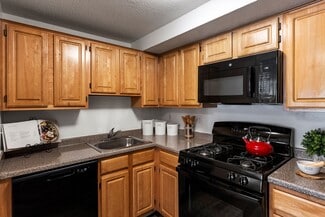 18 Colonial Rd, Milford, MA 01757