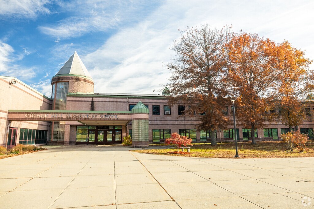 Shepard Hill Elementary School serves students in the Plainfield neighborhood.