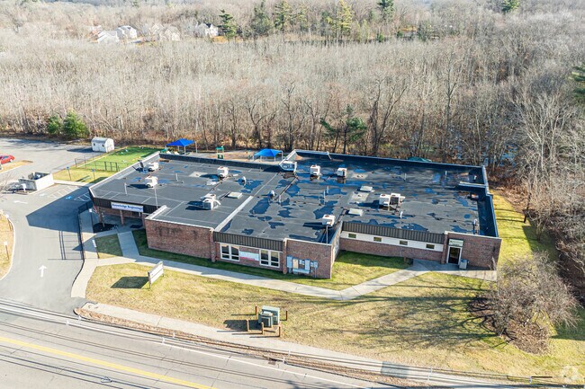 Westboro Knowledge Beginnings provides private education in the neighborhood of Westborough
