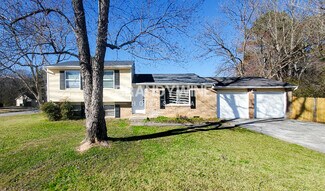 3225 Valley Bend Rd, College Park, GA 30349