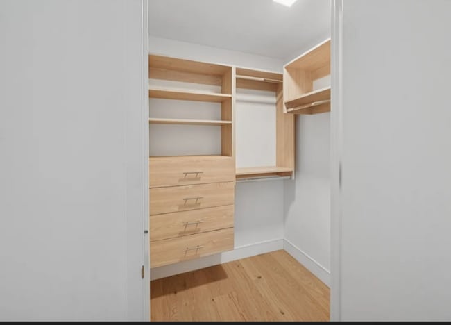 W 43rd St 9th Ave unit 2, New York, NY 10036 - photo 4