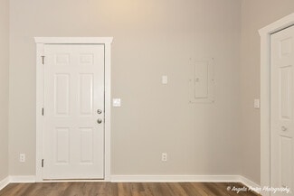 931 Main St Unit B, Antioch, IL 60002