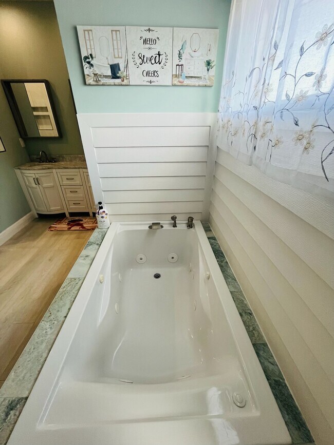 8640 Rockland Dr, Jacksonville, FL 32221 - photo 5