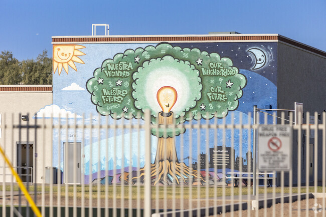 Phoenix’s Edison Elementary School boasts an amazing mural.