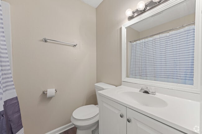 2BR, 1.5 - 960SF Townhouse