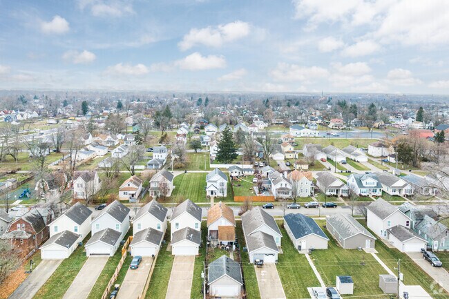 If you are looking for a peaceful neighborhood for better future explore Renaissance Pointe.