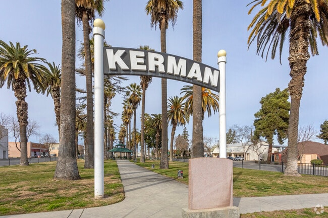 Kerman is a family friendly city of quiet and relaxed streets.