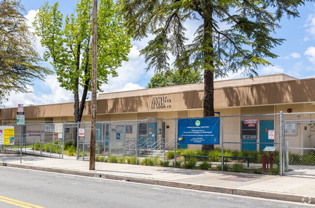 Victory Boulevard Elementary School is located off Radford Avenue.