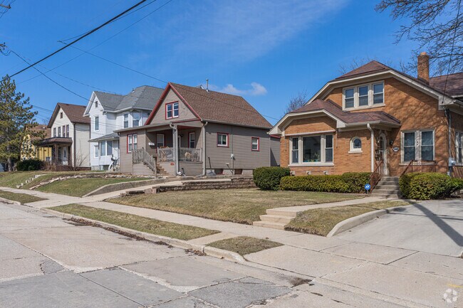 Homes range in price from $190,000 to $260,000 in Wustum Park.