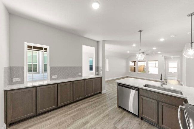 1636 Meadow Crest Dr, Aubrey, TX 76227 - photo 7