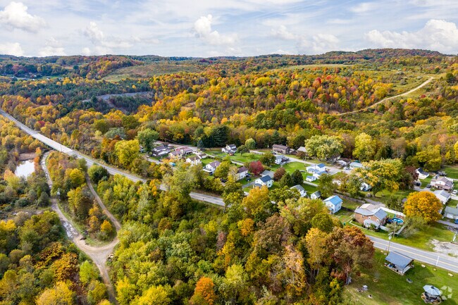 Cardona is a tiny town set on a gorgeous hillside surrounded by beautiful landscapes.