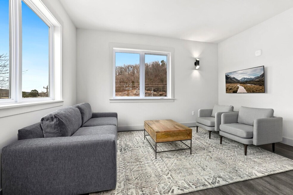 10 Riordan Rd unit ID1221879P, Bella Vista, AR 72714 - photo 1