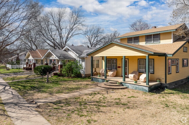 A few of the homes in Riverside have multiple stories.