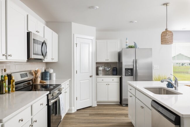 16 Cape Point Dr, Conway, SC 29527 - photo 4