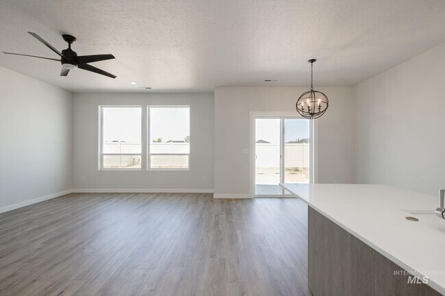 10549 W Tinder St, Star, ID 83669 - photo 6