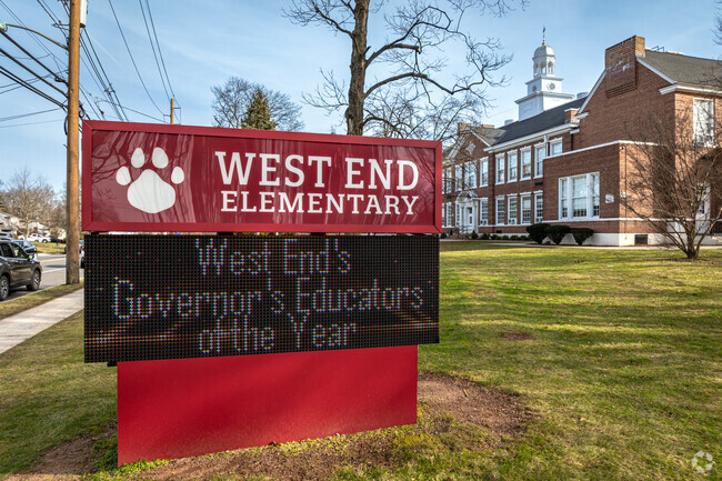 West End Elementary School is a public elementary school located in North Plainfield, NJ.
