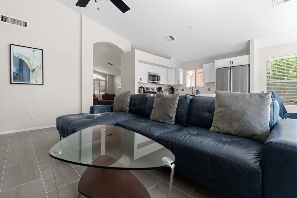 3437 E Tonto Ln unit ID1359738P, Phoenix, AZ 85050 - photo 1