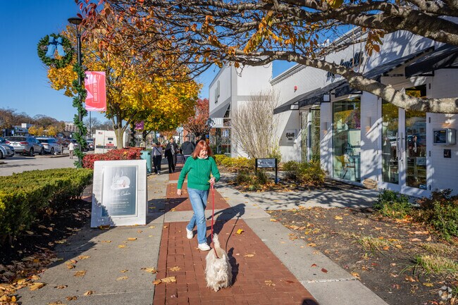 Garden City Center near Eden Park, is perfect for a stroll with your pup and some shopping.